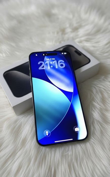 Vând IPhone 15 Pro Max 512gb