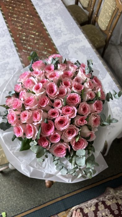 Шикарный букет 51 роза от Aisha flowers