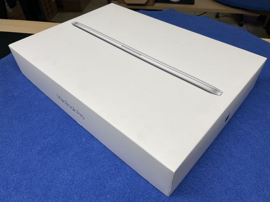 Macbook pro MID 2015 / Apple / 16GB / 512GB /