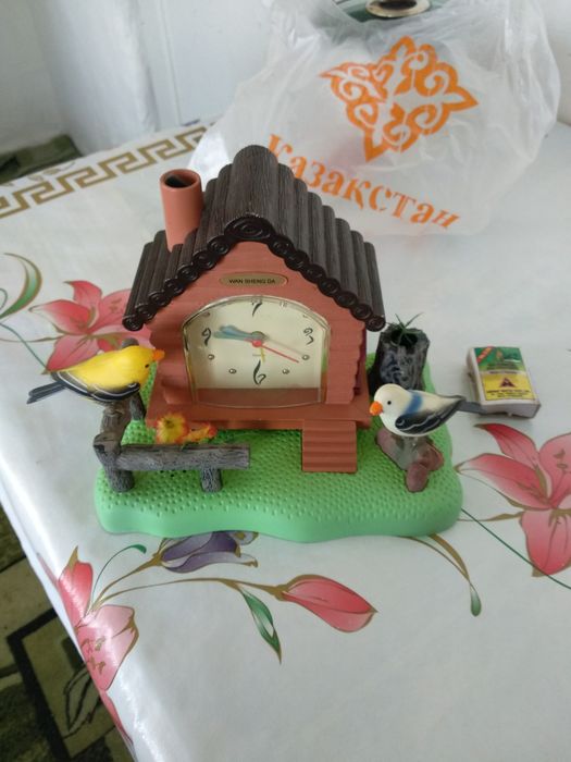 Часы настольные, наш адрес Сайрам центр