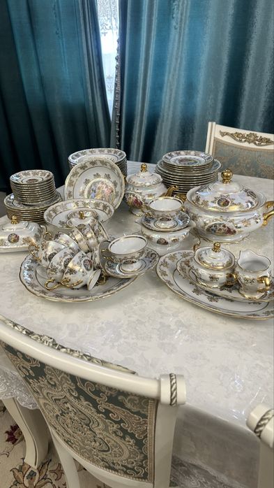 Продам чайно столовый сервиз