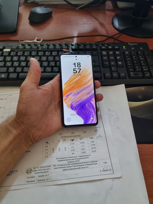 Samsung A53 5G 6/128gb ideal ochilmagan usta kurmagan aybi yuq toza