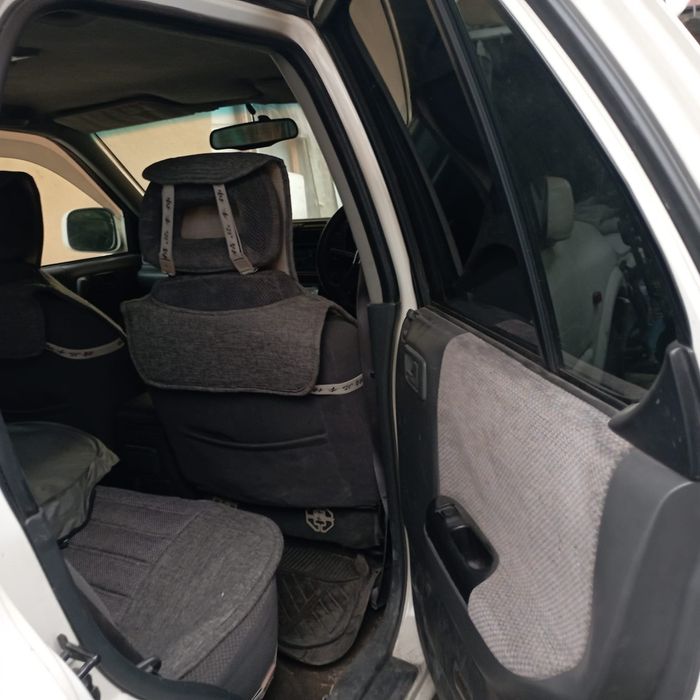 Продам машину isuzu wizard 1998г