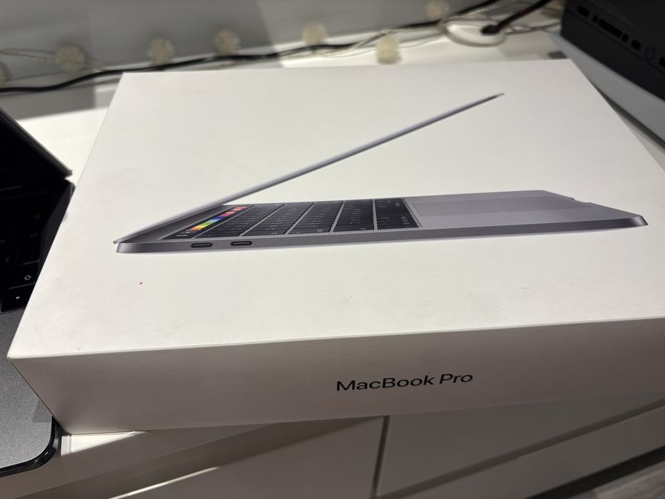 MacBook PRO Intel core i5 2019