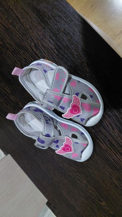 Сандалии на девочку