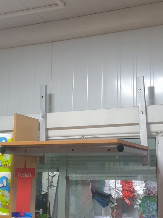 Полка под телевизор