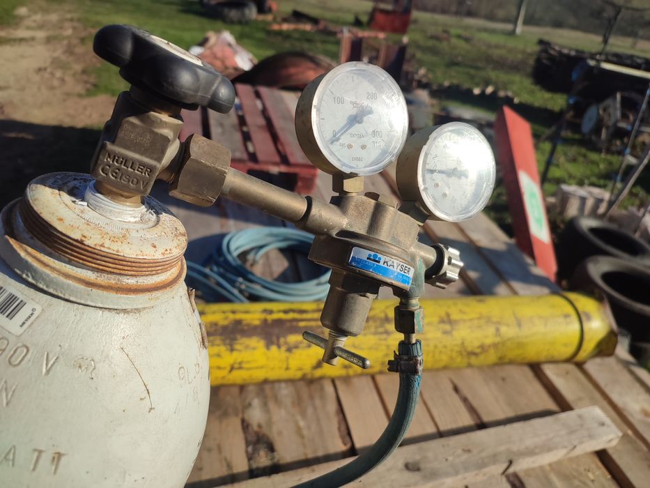 Vând kit autogen, butelii mari, furtune lungi, trusa sudura, taiere