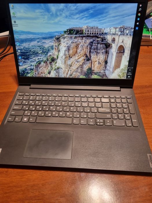 Ноутбук Lenovo Core i3-8130U (8-го поколения) SSD
