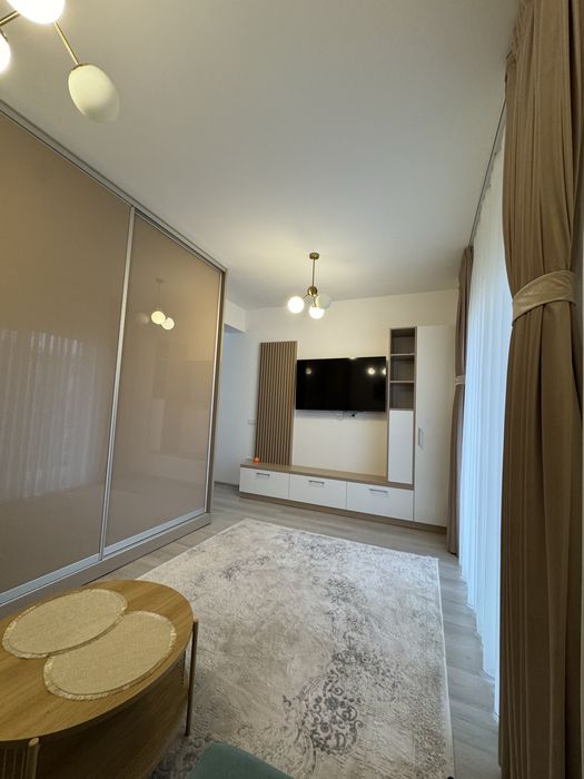 Proprietar vand apartament cu 2 camere decomandat, loc de parcare inclus