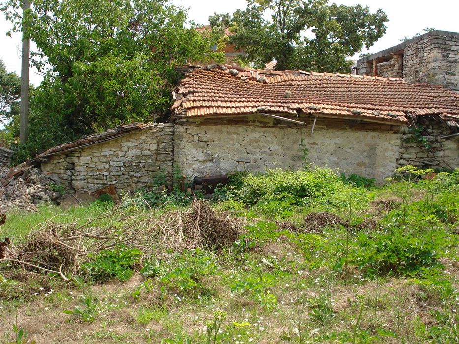 Продава се Парцел в Варна, Възраждане 1 - 1331 кв.м за 98 €/кв.м - Снимка #3