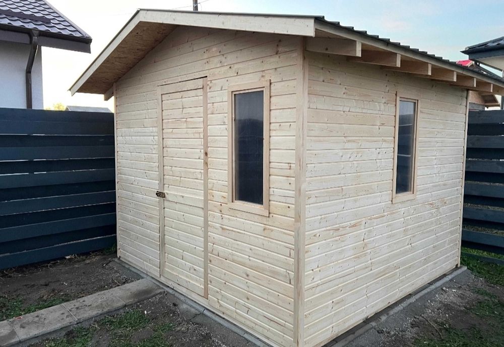 Vând  căsuțe foișoare de gradina