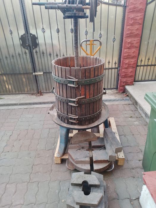 Teasc struguri / presa struguri Oradea • OLX.ro