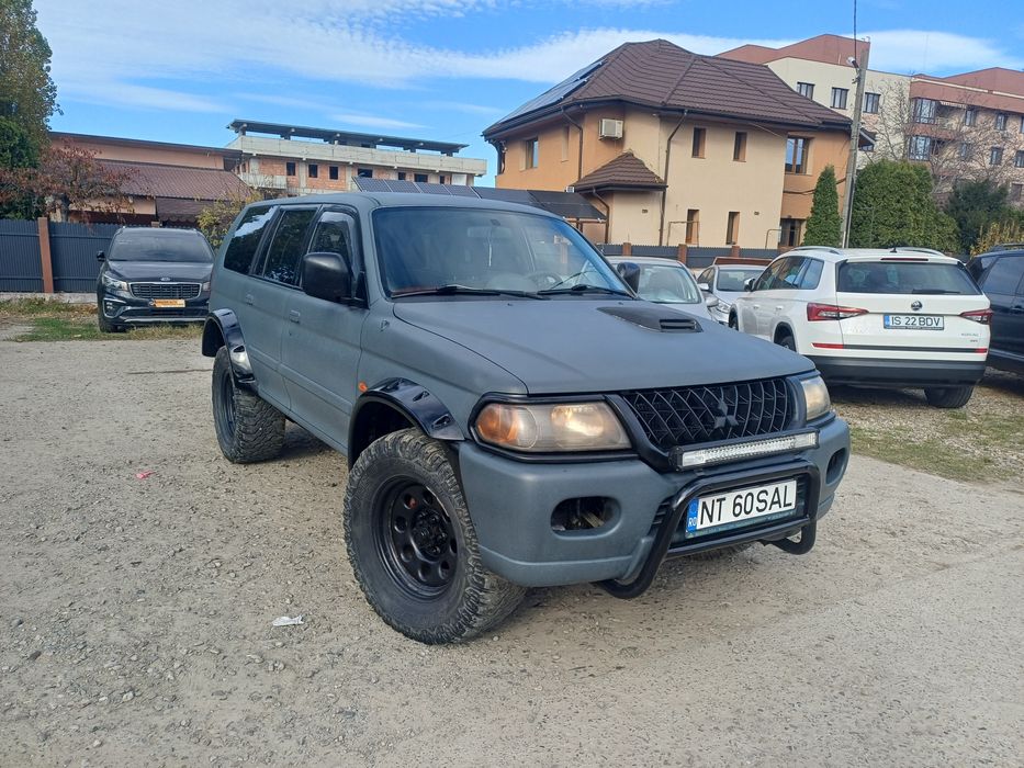 Mitsubishi sport 2.5 td / 4x4 / variante auto atv