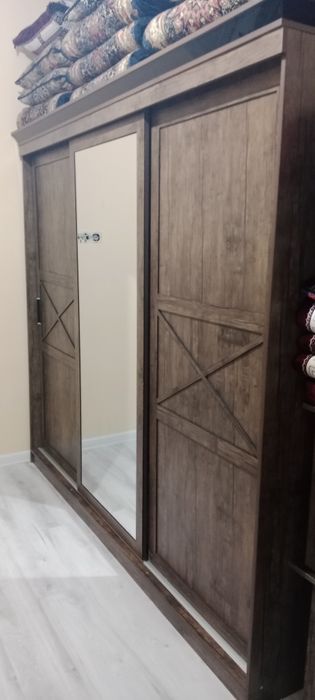 Продам спальный гарнитур