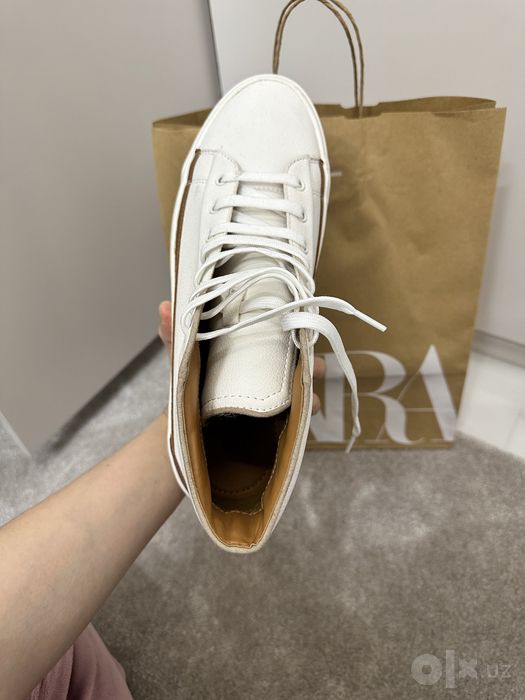 Кроссовки, кеды. Zara 43 размер. Новые с подарочным пакетом.