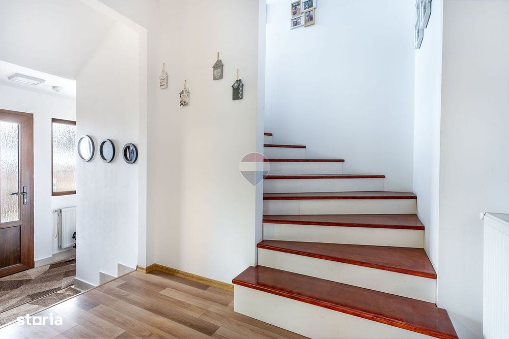 Casa individiala, panouri, garaj, 600mp teren, la cheie, comision 0