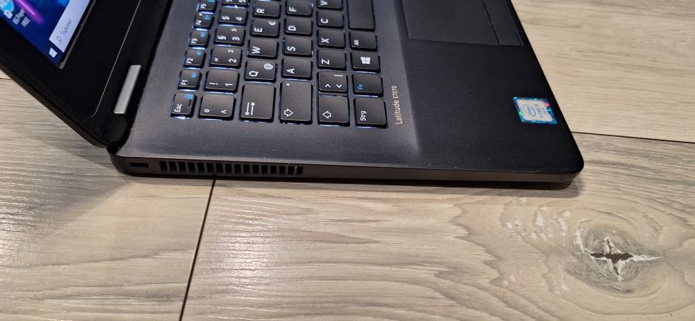 Dell Latitude E7270-i5 6300u/8гб/256гб м.2/Подсветка