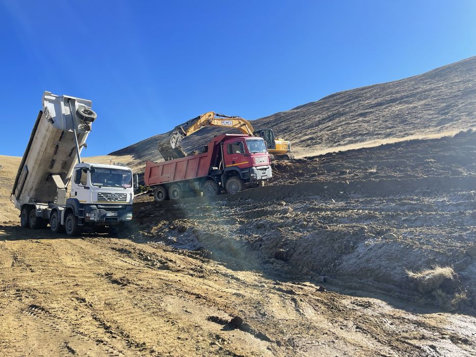 Servicii constructii demolari betoane inchiriere utilaje Sinaia Azuga