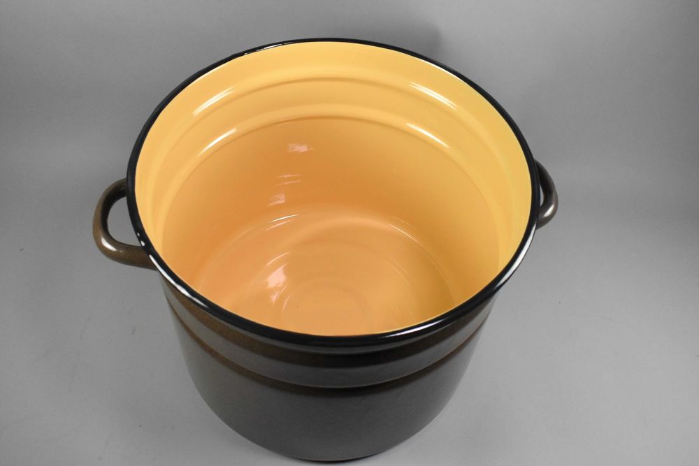 Емайлирана тенджера 20л