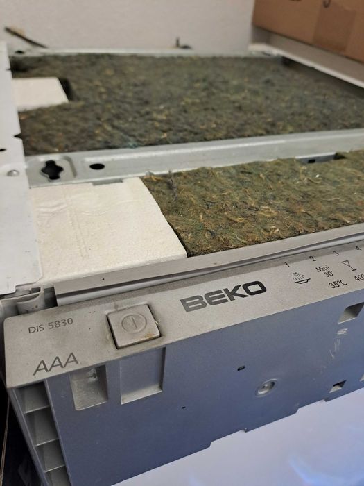 Съдомиялна за вграждане 45 см Беко-Beko Dis 5830.