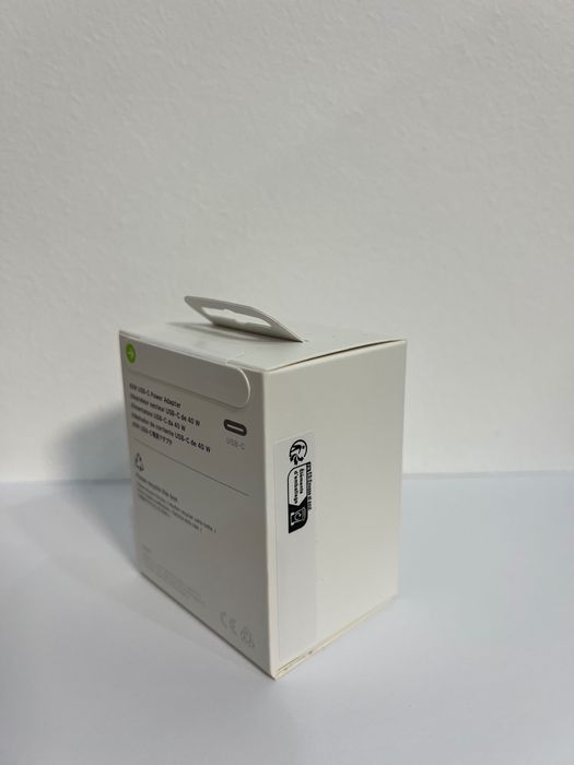  Apple USB-C 40W Power Adapter (Dynamic 60W Max)