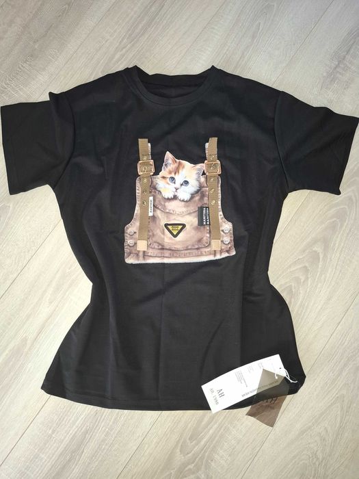 Tricou NOU model deosebit,universal