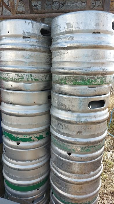 Butoaie de bere 30l Tuborg skol  si 1 butoi de 50 de litri de golden g