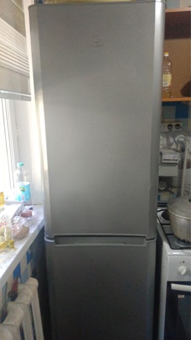 холодильник indesit