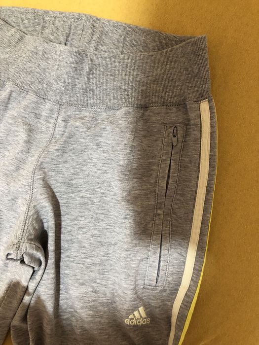 Pantaloni Adidas marimea S 36
