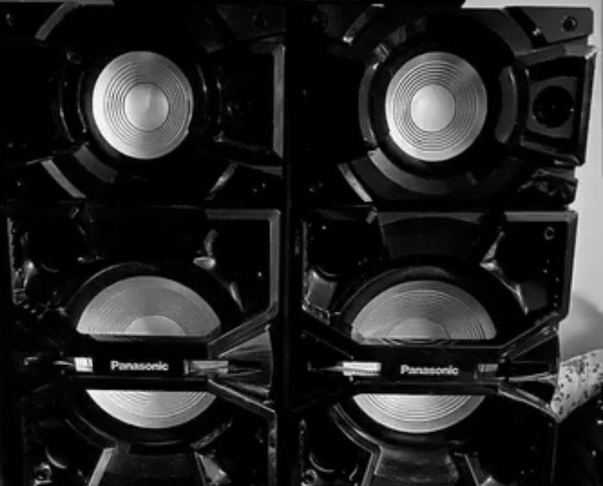 Продавам колони на панасоник макс 4000