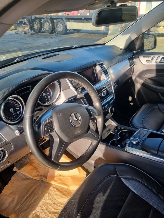 Mercedes-Benz ML 350 BlueTEC 4MATIC – 3.0 Diesel / 258 CP – Impecabilă