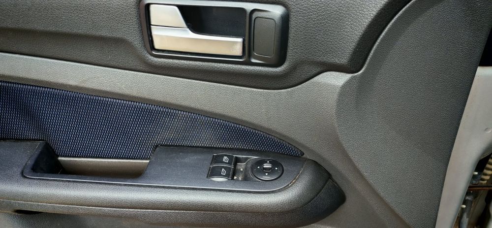 Vând Ford focus 2 combi..