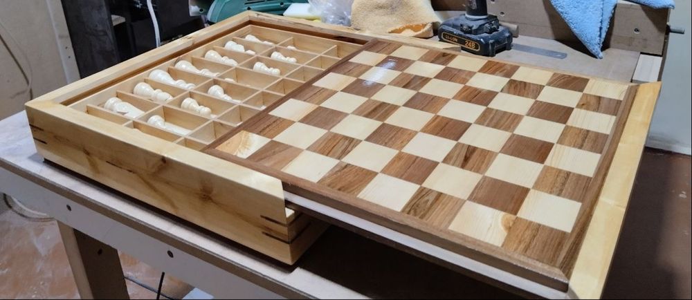 Shaxmat doskasi oynash uchun