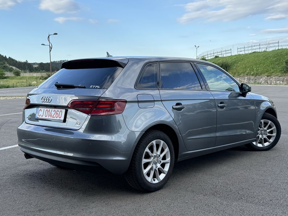 Audi a3 //1.6 diesel  110cp // Automa  an 2015