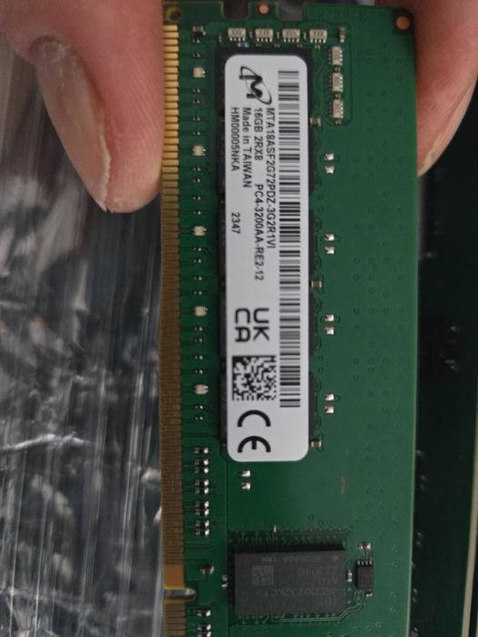 Серверная память Micron MTA18ASF2G72PDZ-3G2 16 ГБ, DDR 4, 3200 МГц