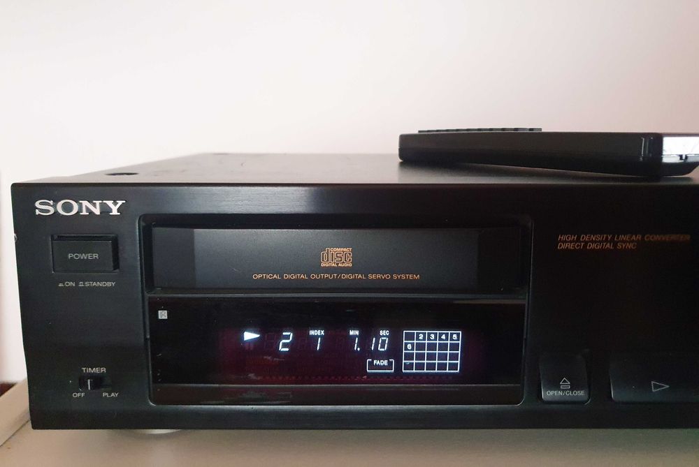 CD player Sony CDP-711 cu telecomandă