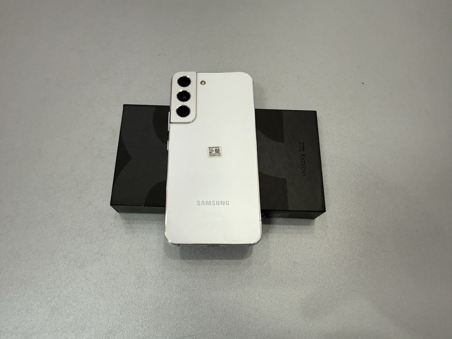 Samsung Galaxy S22, 128 gb, 8 gb ram, 5G, Phantom White, la cutie