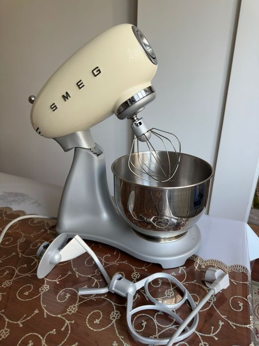 Миксер Smeg бежевый