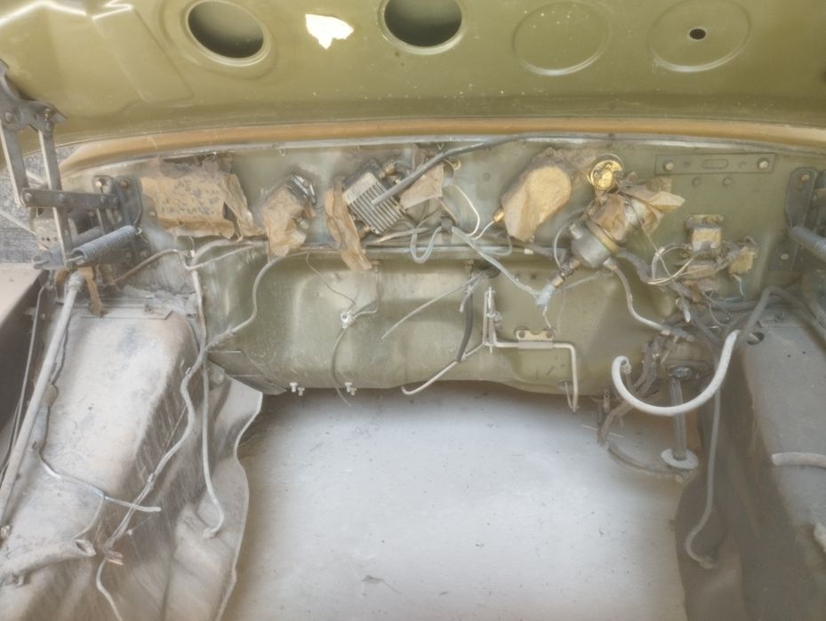 Kabina zil 131 sotiladi