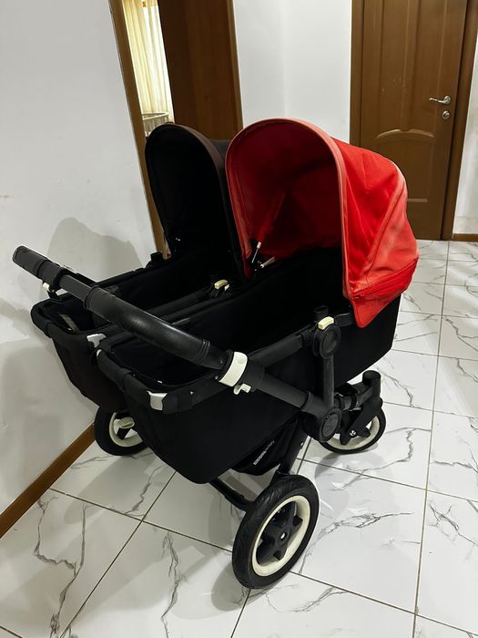 Коляска для двойни Bugaboo