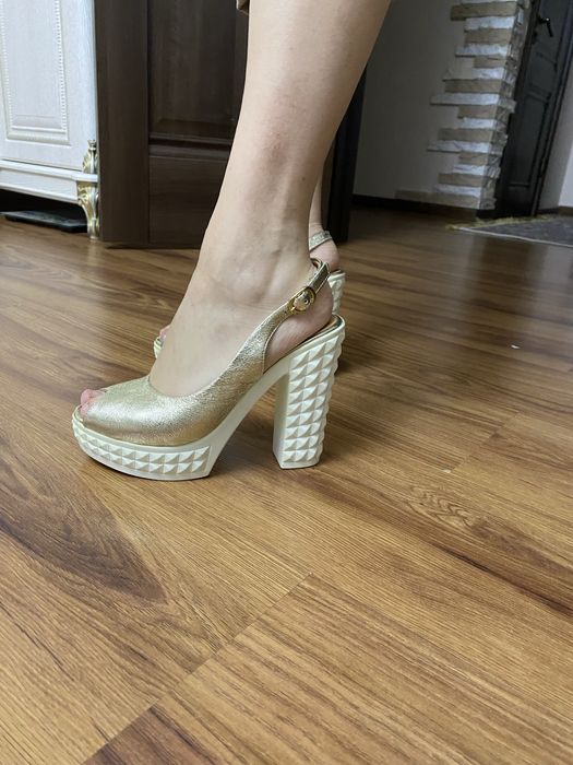 Туфли босоножки 39 размер