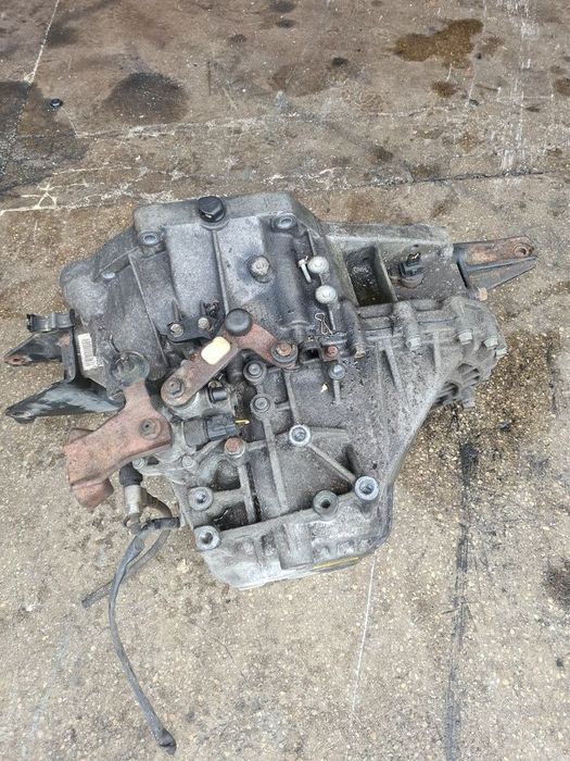 Cutie de viteze Hyundai Santa Fe 2 2.2 Diesel 2007 - 2012 150CP Manuala 5 Trepte D4EB ...