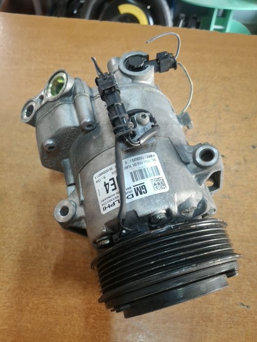 Compresor aer condiționat Opel Astra J Zafira B Meriva B 1.7 1 3 Cdti