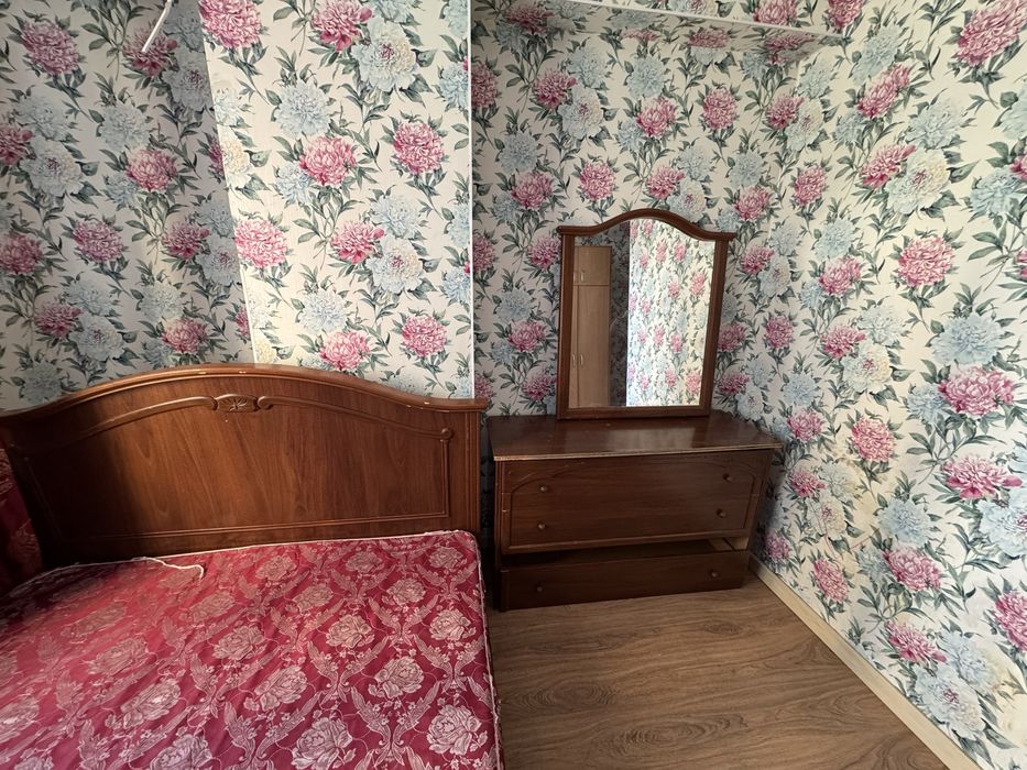 Мебель (шкафы, кровати, комоды)