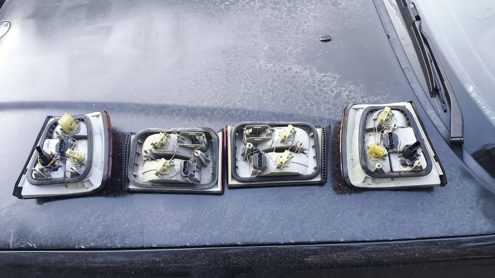 Задние фонари Е34