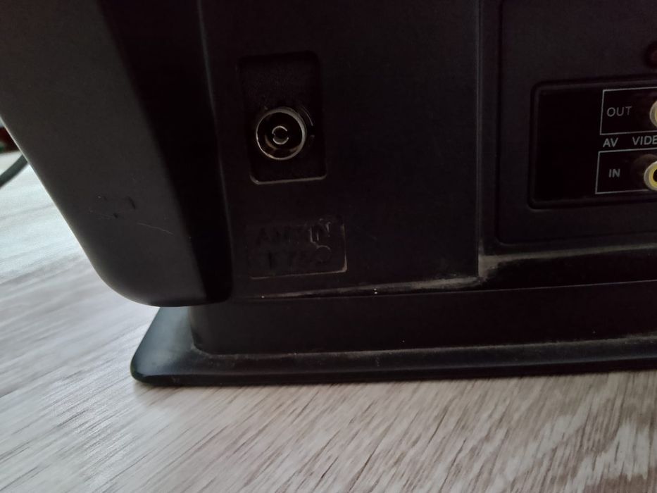 Продам телевизор LG