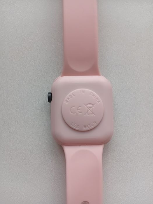 Смарт часы новые, детские