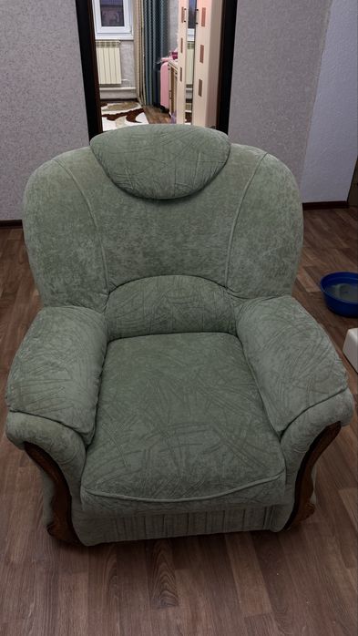 Срочно продам диван