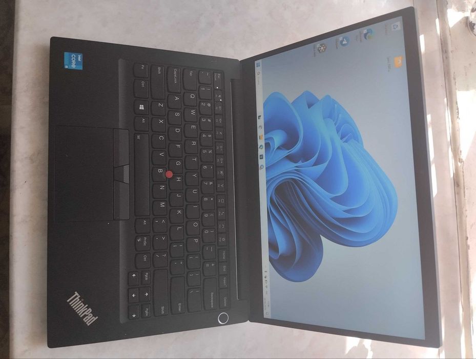 Ноутбук Lenovo icor 5 11 Покаления