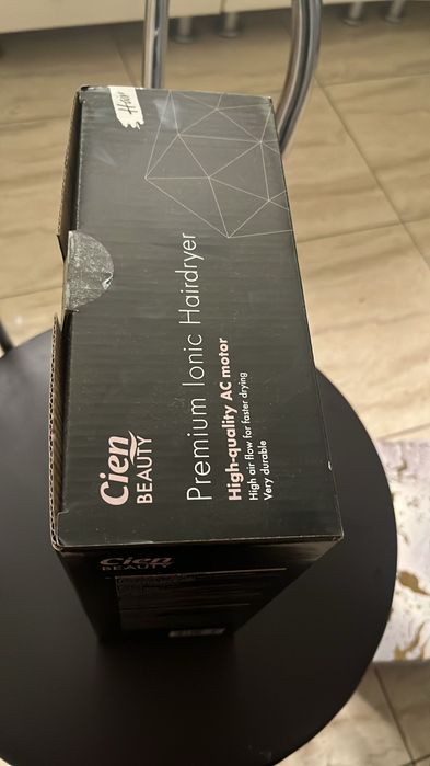Uscător de păr Cien